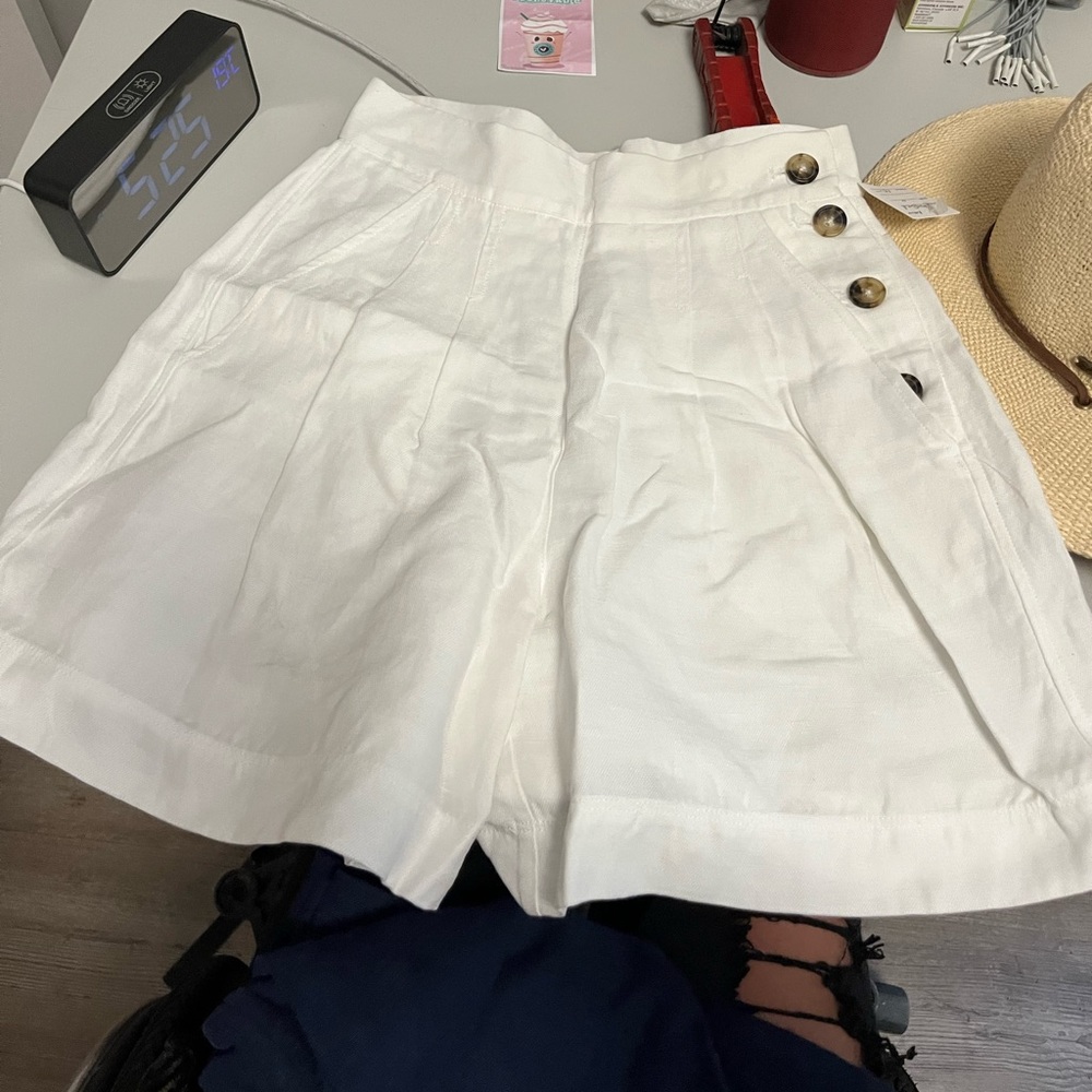 Wilfred Linen Shorts size 00